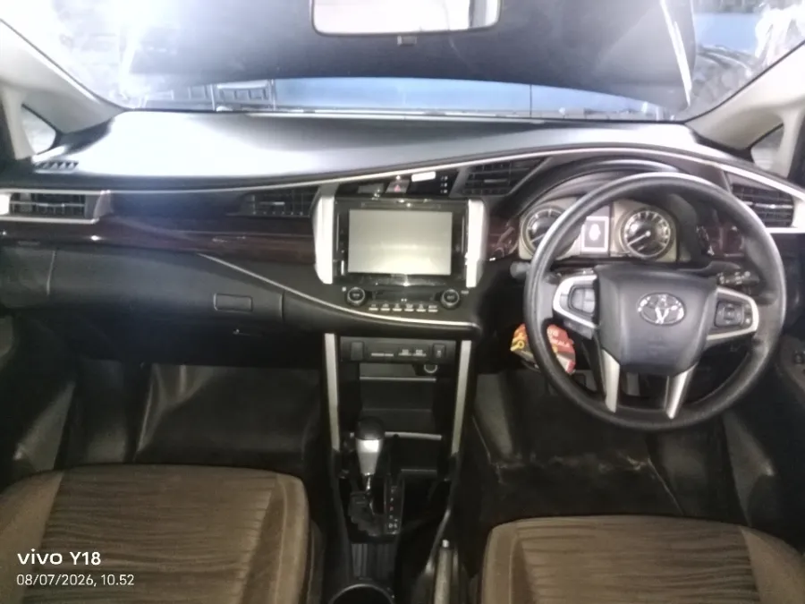 Foto Mobil Bekas Dashboard Toyota Kijang Innova 2.4 V tahun 2021