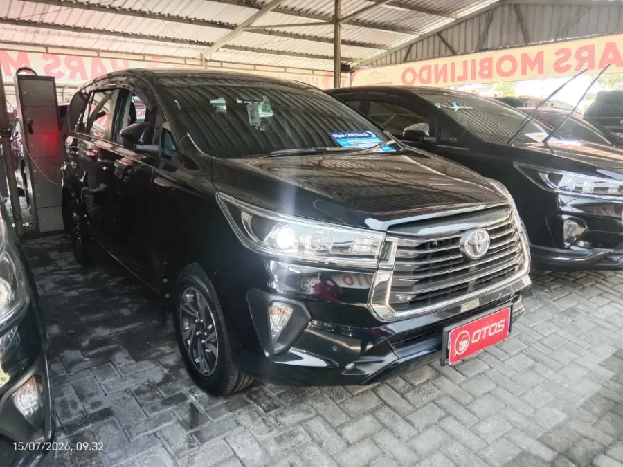 Foto Mobil Bekas Kanan Depan Toyota Kijang Innova 2.4 V tahun 2021