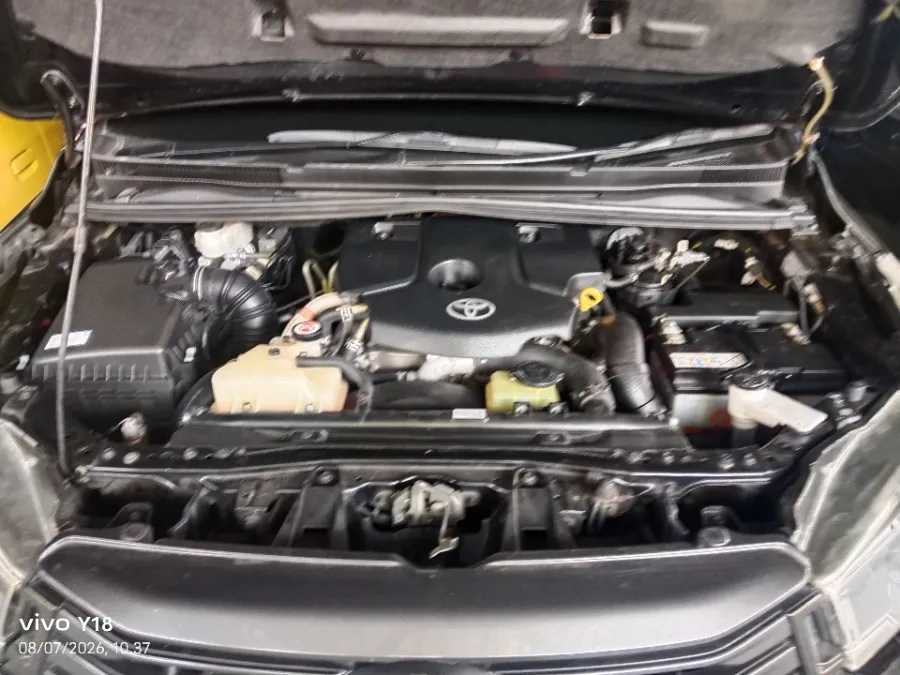 Foto Mobil Bekas Mesin Toyota Kijang Innova 2.4 V tahun 2021