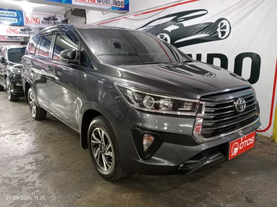 Foto Mobil Bekas Kanan Depan Toyota Kijang Innova 2.4 V tahun 2022