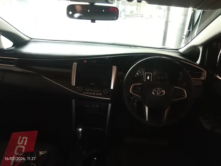 Foto Mobil Bekas Dashboard Toyota Kijang Innova 2.4 Venturer tahun 2019