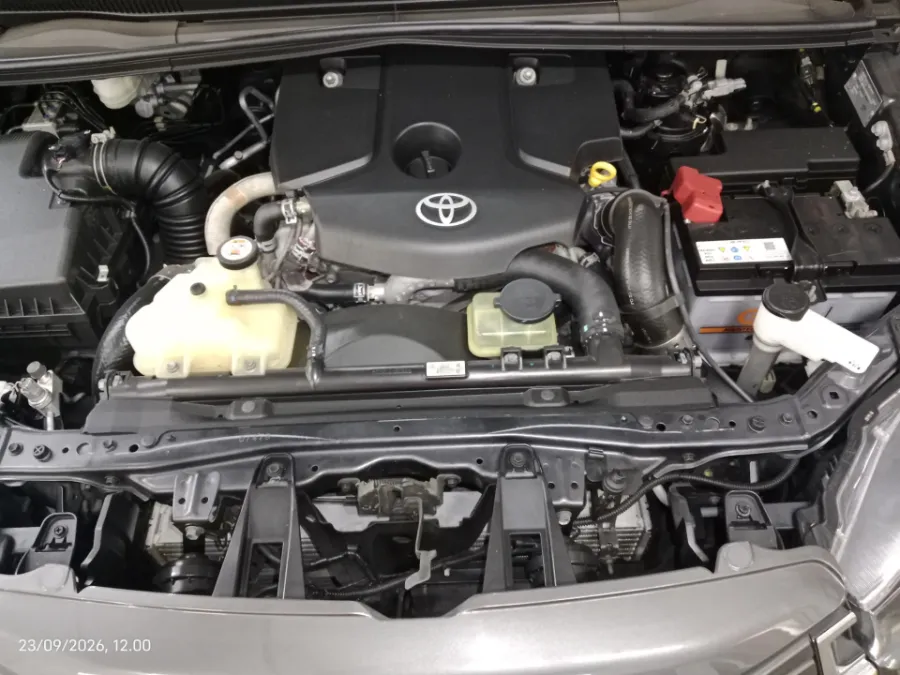Foto Mobil Bekas Mesin Toyota Kijang Innova 2.4 Venturer tahun 2022
