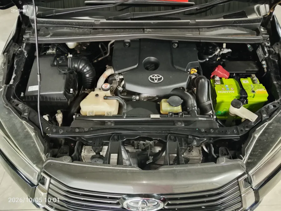 Foto Mobil Bekas Mesin Toyota Kijang Innova 2.4 Venturer tahun 2022
