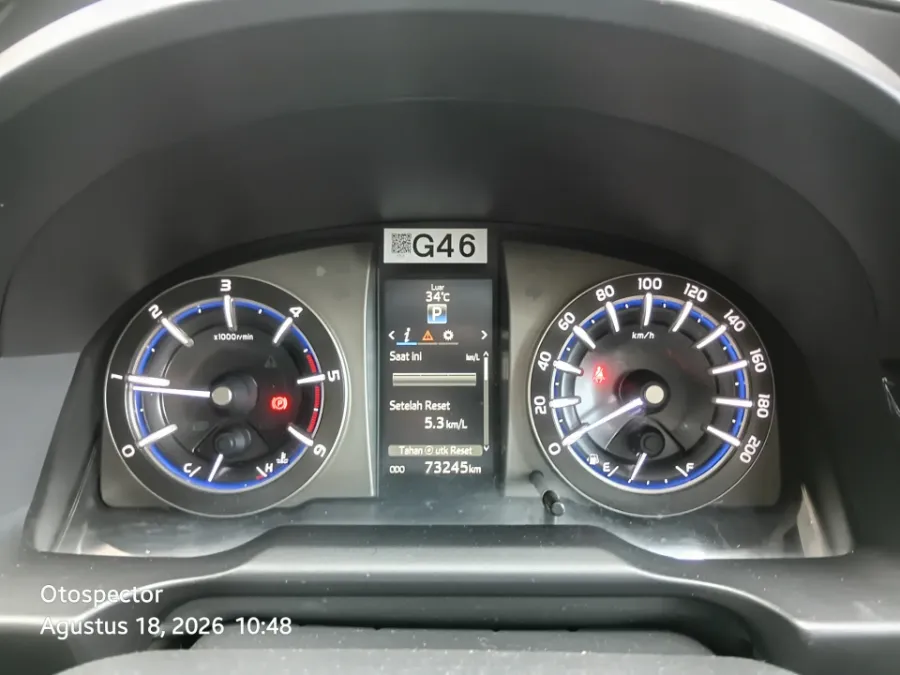 Foto Mobil Bekas Odometer Toyota Kijang Innova 2.4 Venturer tahun 2022