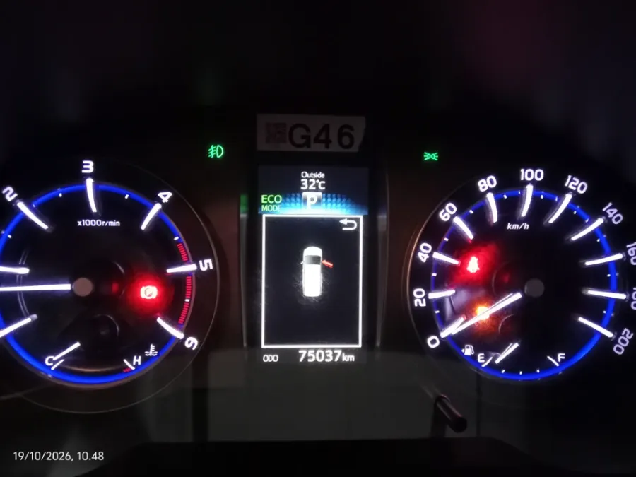 Foto Mobil Bekas Odometer Toyota Kijang Innova 2.4 Venturer tahun 2022