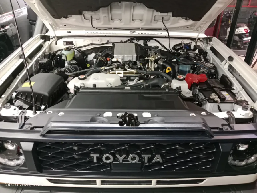 Foto Mobil Bekas Mesin Toyota Land Cruiser 2.8 J70 tahun 2026