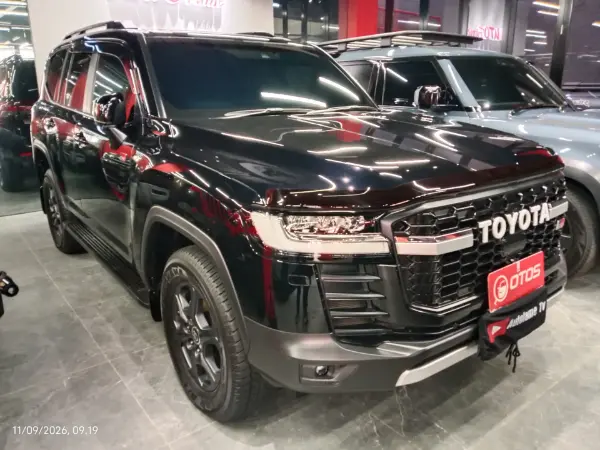 2023 Toyota Land Cruiser 3.3 300 GR Sport