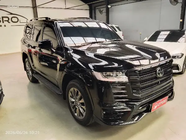 2024 Toyota Land Cruiser 3.3 300 VX-R - Foto 1 dari 6