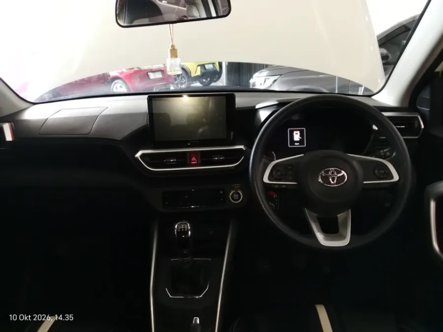 Foto Mobil Bekas Dashboard Toyota Raize 1.0 G tahun 2021