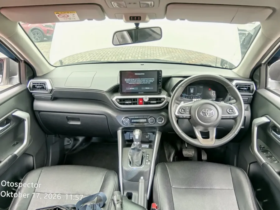 Foto Mobil Bekas Dashboard Toyota Raize 1.0 G tahun 2021