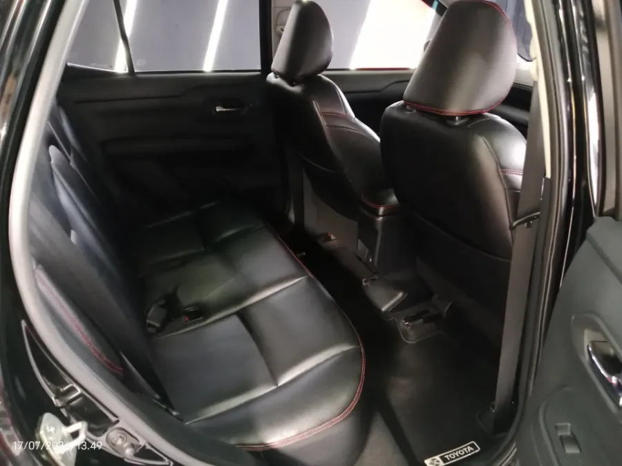 Foto Mobil Bekas Kabin Belakang Toyota Raize 1.0 G tahun 2021
