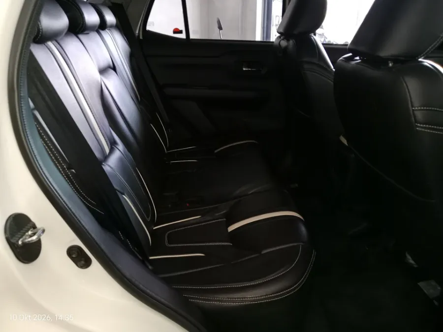 Foto Mobil Bekas Kabin Belakang Toyota Raize 1.0 G tahun 2021