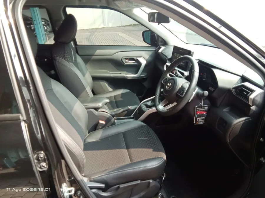 Foto Mobil Bekas Kabin Depan Toyota Raize 1.0 G tahun 2021