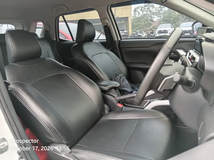 Foto Mobil Bekas Kabin Depan Toyota Raize 1.0 G tahun 2021