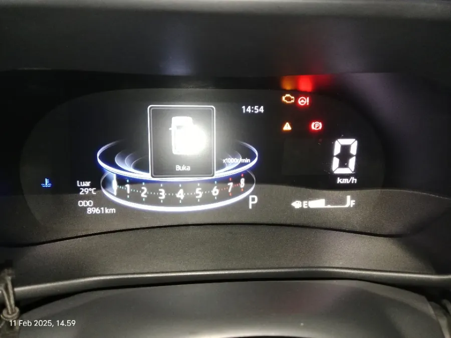 Foto Mobil Bekas Odometer Toyota Raize 1.0 G tahun 2021