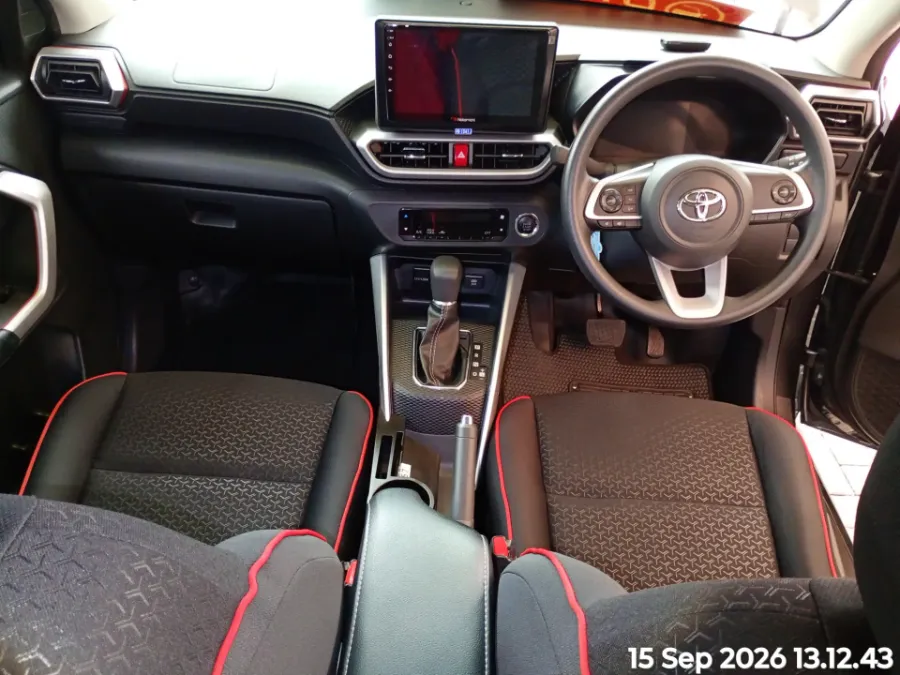 Foto Mobil Bekas Dashboard Toyota Raize 1.0 G tahun 2022