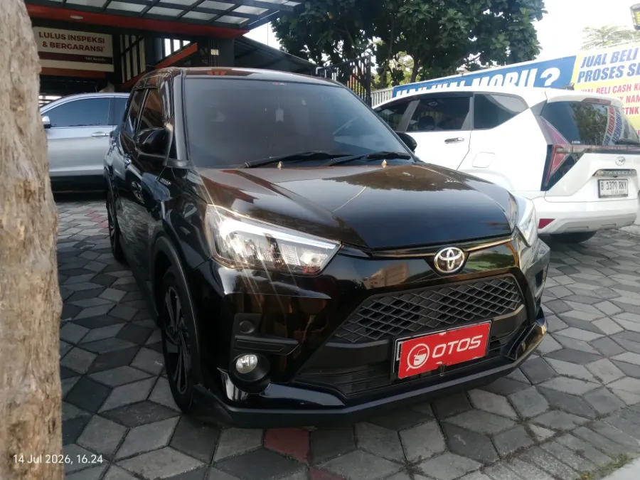Foto Mobil Bekas Kanan Depan Toyota Raize 1.0 G tahun 2022
