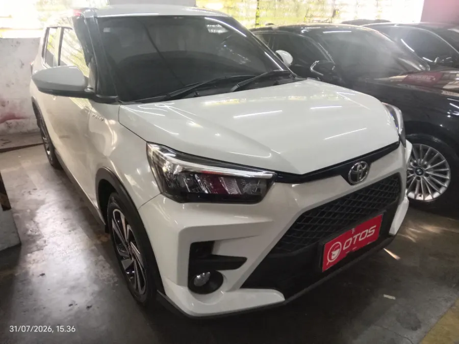 Foto Mobil Bekas Kanan Depan Toyota Raize 1.0 G tahun 2022