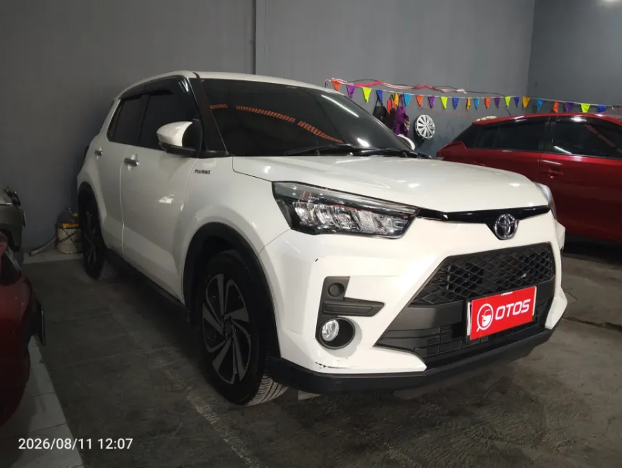 Foto Mobil Bekas Kanan Depan Toyota Raize 1.0 G tahun 2022