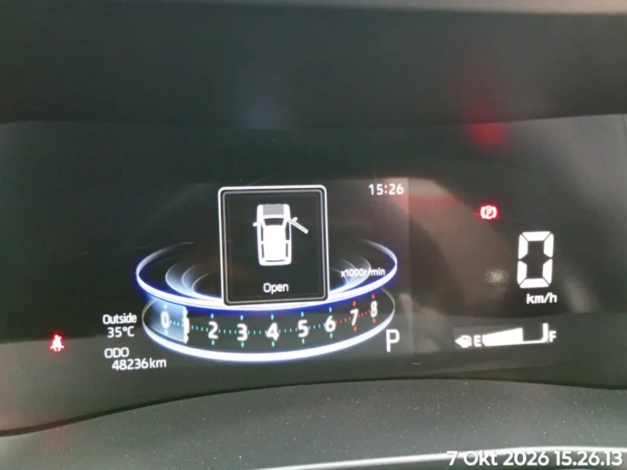 Foto Mobil Bekas Odometer Toyota Raize 1.0 G tahun 2022