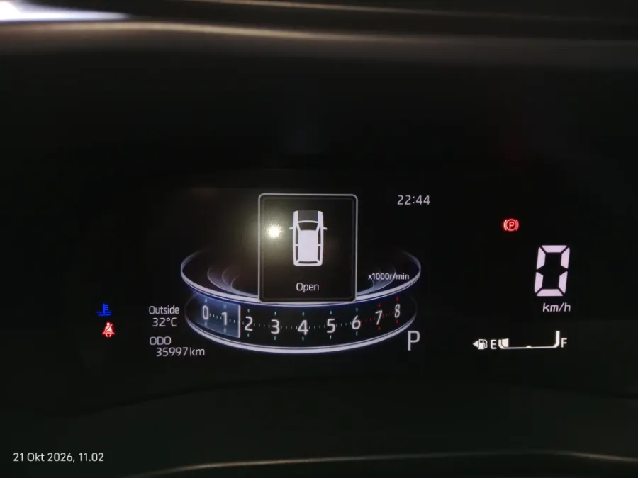 Foto Mobil Bekas Odometer Toyota Raize 1.0 G tahun 2022