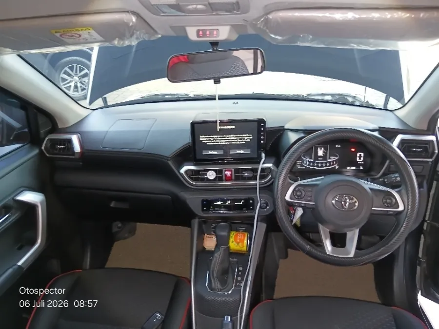 Foto Mobil Bekas Dashboard Toyota Raize 1.0 G tahun 2023