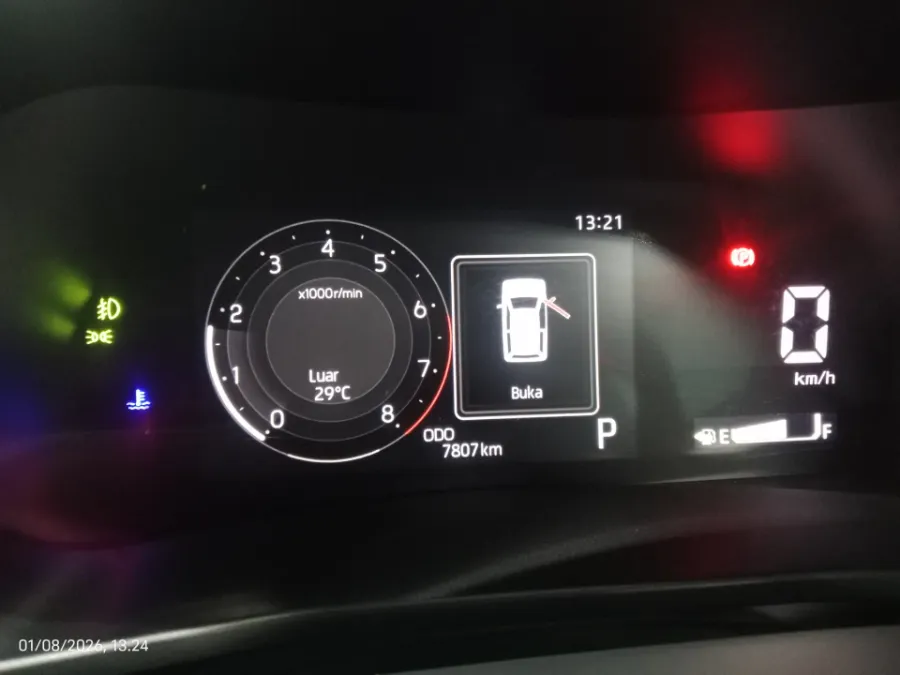 Foto Mobil Bekas Odometer Toyota Raize 1.0 G tahun 2023