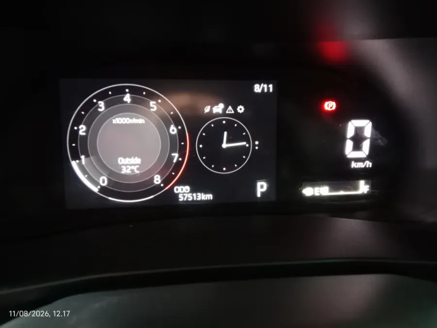 Foto Mobil Bekas Odometer Toyota Raize 1.0 G tahun 2023