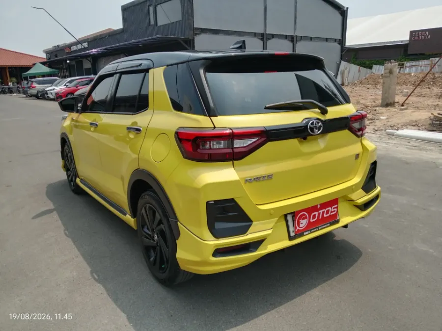 Foto Mobil Bekas Kiri Belakang Toyota Raize 1.0 G tahun 2024