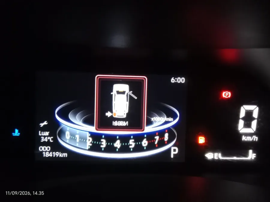 Foto Mobil Bekas Odometer Toyota Raize 1.0 G tahun 2024