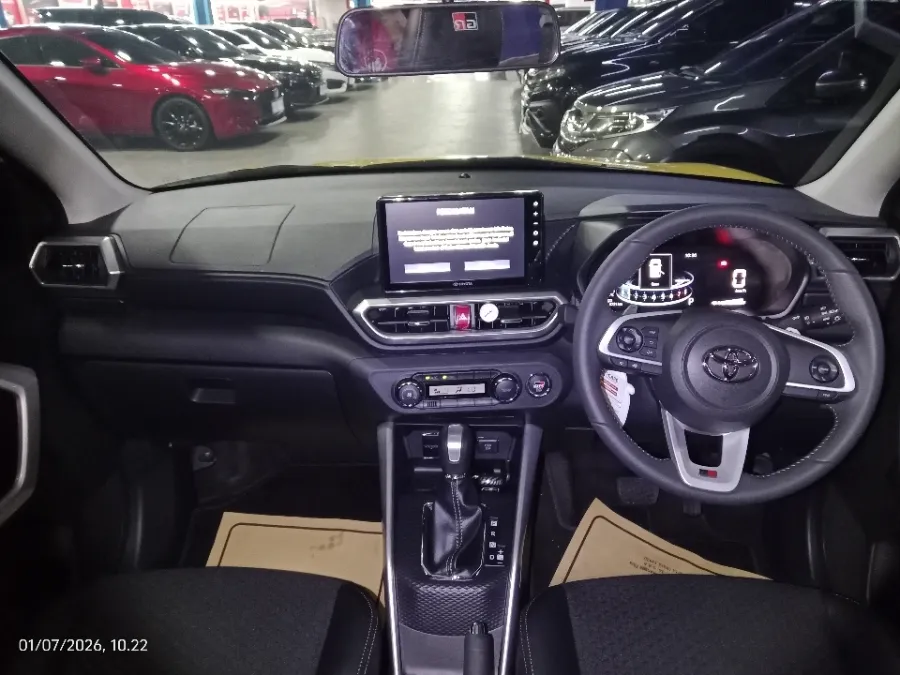 Foto Mobil Bekas Dashboard Toyota Raize 1.0 G tahun 2025