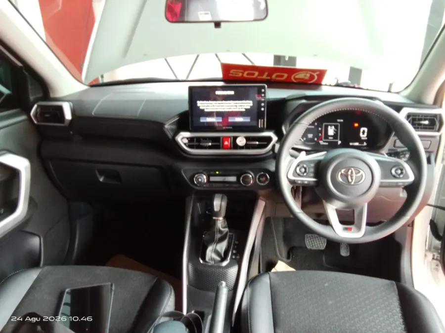 Foto Mobil Bekas Dashboard Toyota Raize 1.0 G tahun 2025