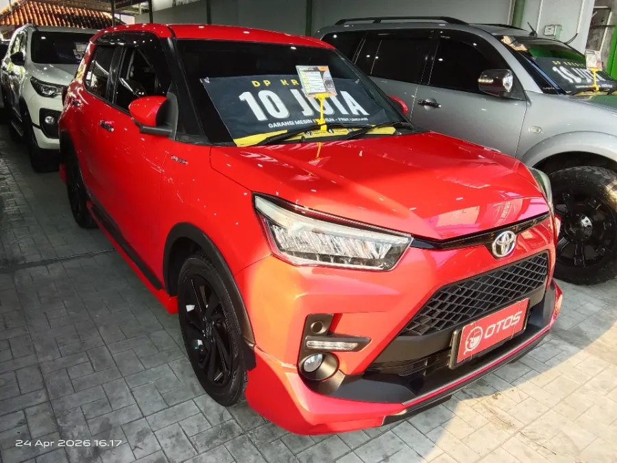 Foto Mobil Bekas Kanan Depan Toyota Raize 1.0 GR Sport tahun 2021