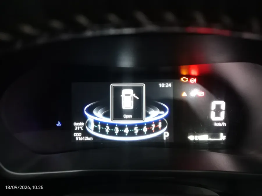 Foto Mobil Bekas Odometer Toyota Raize 1.0 GR Sport tahun 2021