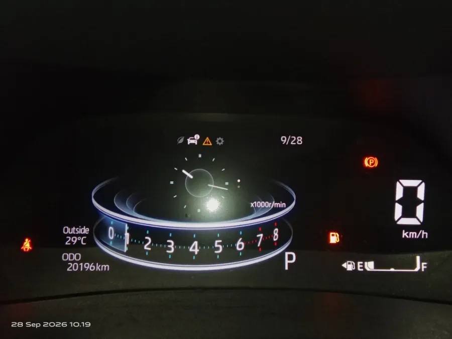 Foto Mobil Bekas Odometer Toyota Raize 1.0 GR Sport tahun 2021