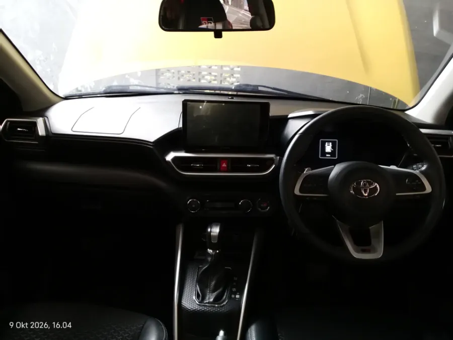 Foto Mobil Bekas Dashboard Toyota Raize 1.0 GR Sport tahun 2022