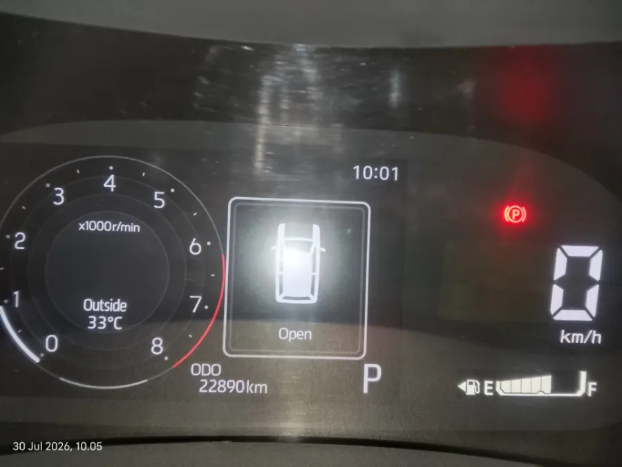 Foto Mobil Bekas Odometer Toyota Raize 1.0 GR Sport tahun 2022