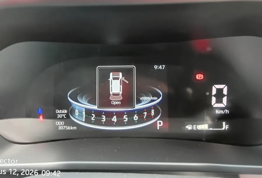 Foto Mobil Bekas Odometer Toyota Raize 1.0 GR Sport tahun 2022