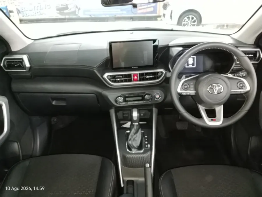 Foto Mobil Bekas Dashboard Toyota Raize 1.0 GR Sport tahun 2025