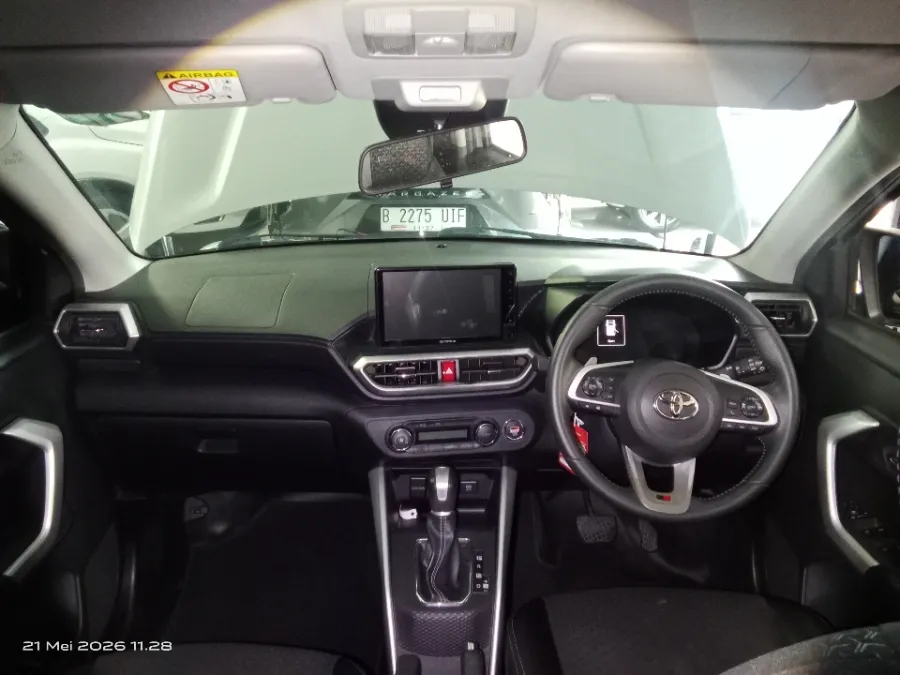 Foto Mobil Bekas Dashboard Toyota Raize 1.0 GR Sport TSS tahun 2021