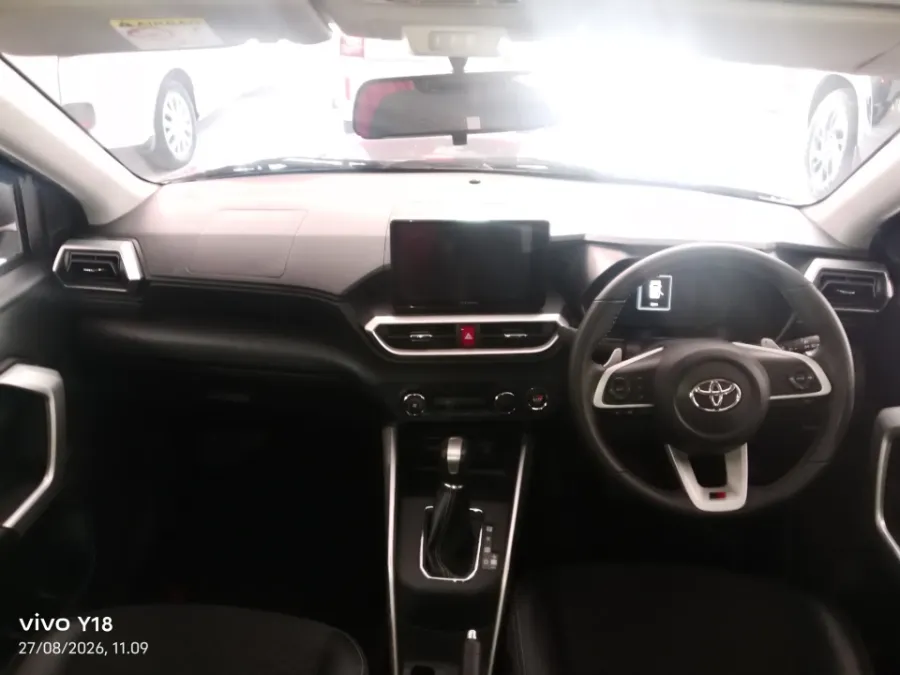 Foto Mobil Bekas Dashboard Toyota Raize 1.0 GR Sport TSS tahun 2021