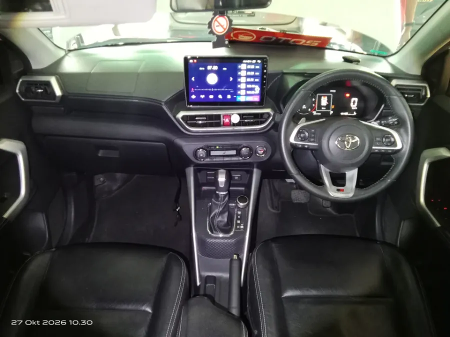 Foto Mobil Bekas Dashboard Toyota Raize 1.0 GR Sport TSS tahun 2021