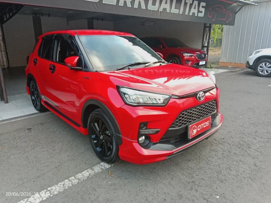 Foto Mobil Bekas Kanan Depan Toyota Raize 1.0 GR Sport TSS tahun 2021