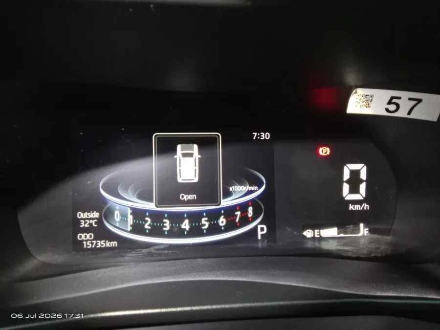 Foto Mobil Bekas Odometer Toyota Raize 1.0 GR Sport TSS tahun 2021