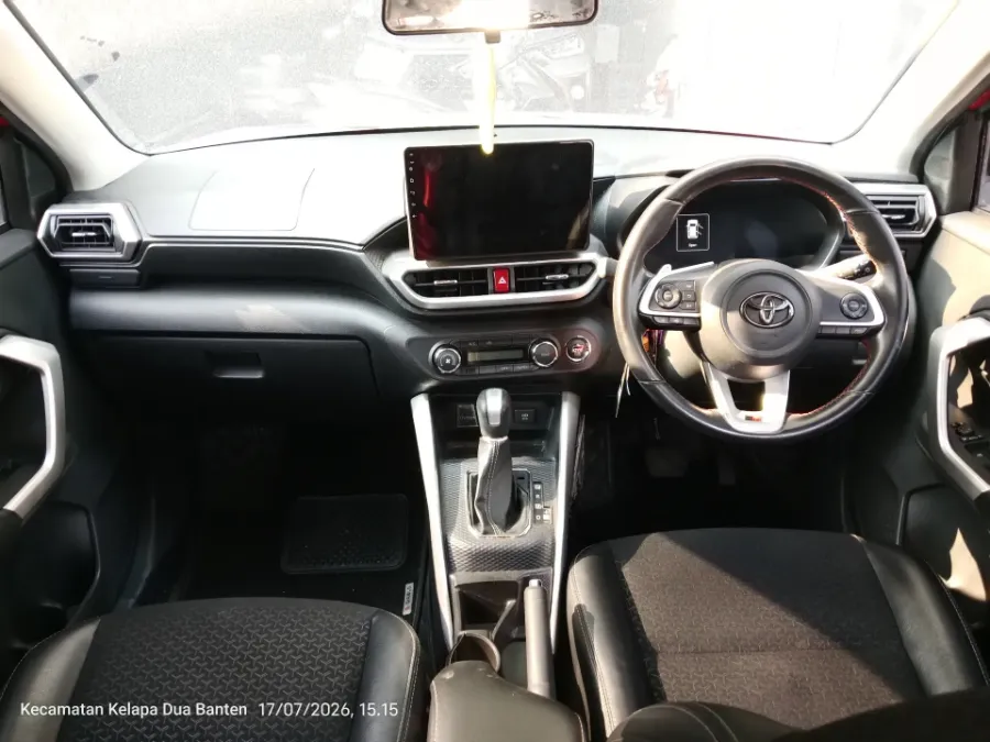 Foto Mobil Bekas Dashboard Toyota Raize 1.0 GR Sport TSS tahun 2022