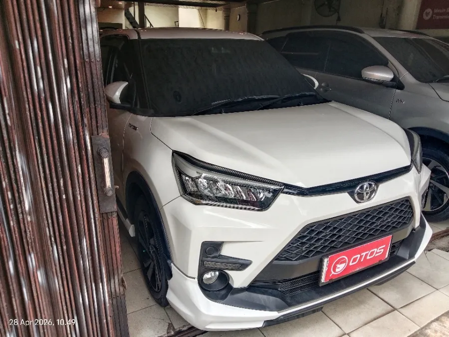 Foto Mobil Bekas Kanan Depan Toyota Raize 1.0 GR Sport TSS tahun 2022