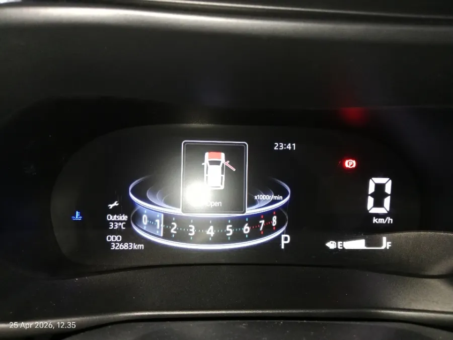 Foto Mobil Bekas Odometer Toyota Raize 1.0 GR Sport TSS tahun 2022