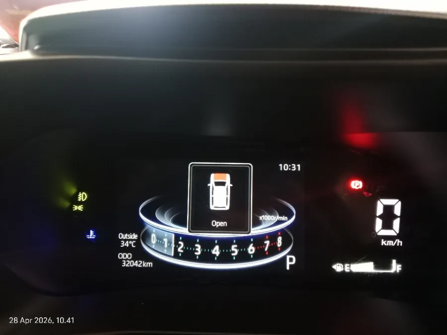 Foto Mobil Bekas Odometer Toyota Raize 1.0 GR Sport TSS tahun 2022