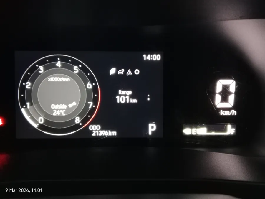 Foto Mobil Bekas Odometer Toyota Raize 1.0 GR Sport TSS tahun 2023
