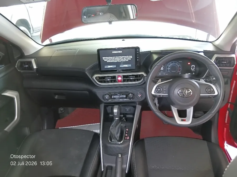 Foto Mobil Bekas Dashboard Toyota Raize 1.0 GR Sport TSS tahun 2024